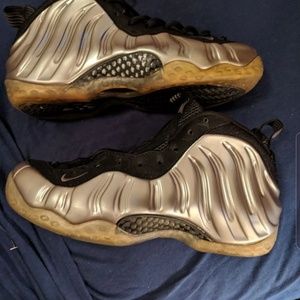 Mens nike silver foamposite size 8